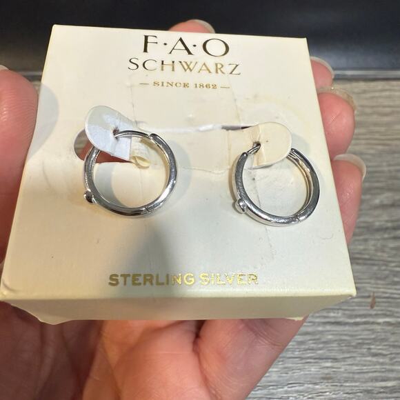 F.A.O. Schwarz Sterling Silver Swarovski Crystals Hoop Earrings NWT - Picture 7 of 9